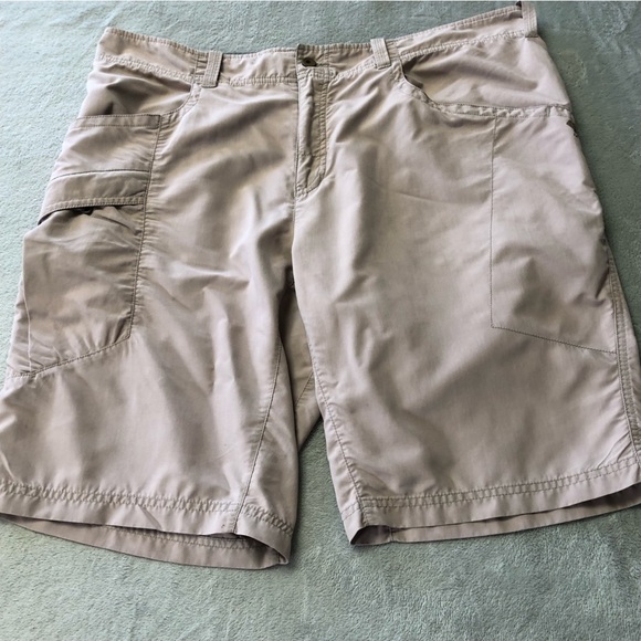 Mountain Hard Wear Taupe Lightweight Nylon Long Shorts - Picture 2 of 12